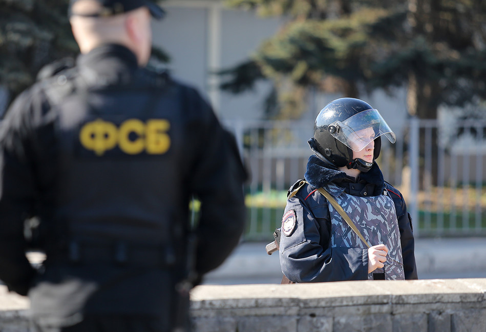 «Идет настоящая война спецслужб»