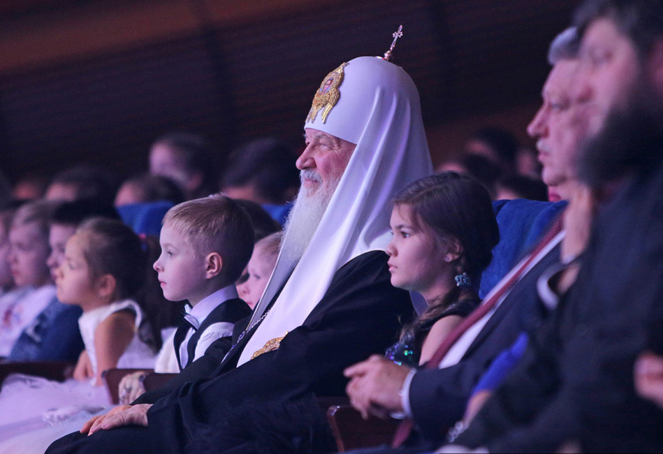 Патриарх Московский и всея Руси Кирилл во время патриаршей Рождественской елки в Государственном Кремлевском дворце. Фото: Никеричев Андрей / Агенство городских новостей Москва