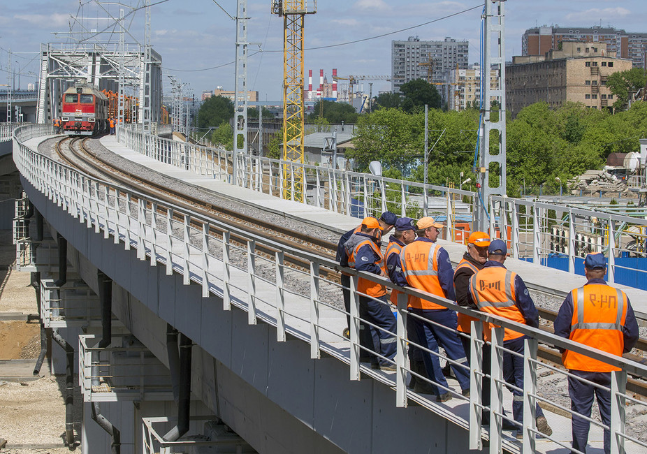 Жизнь взаймы: 1,5 тысячам строителей метро и МЦК не платят полгода