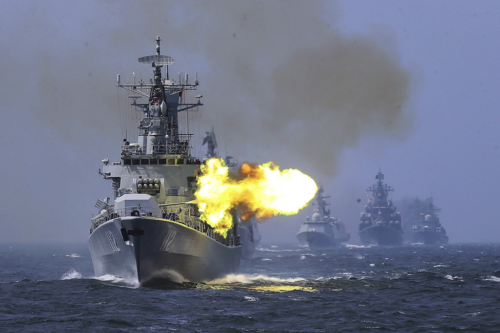 Российско-китайские военно-морские учения в Восточно-Китайском море. Фото: AP / East News