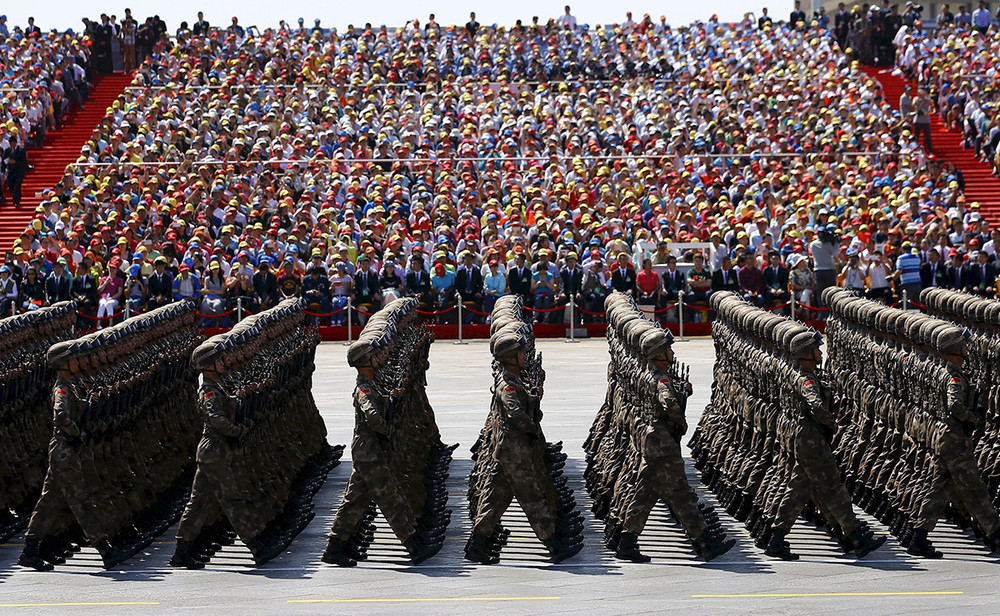 Народно-освободительная армия Китая во время военного парада. Фото: Damir Sagolj / Reuters