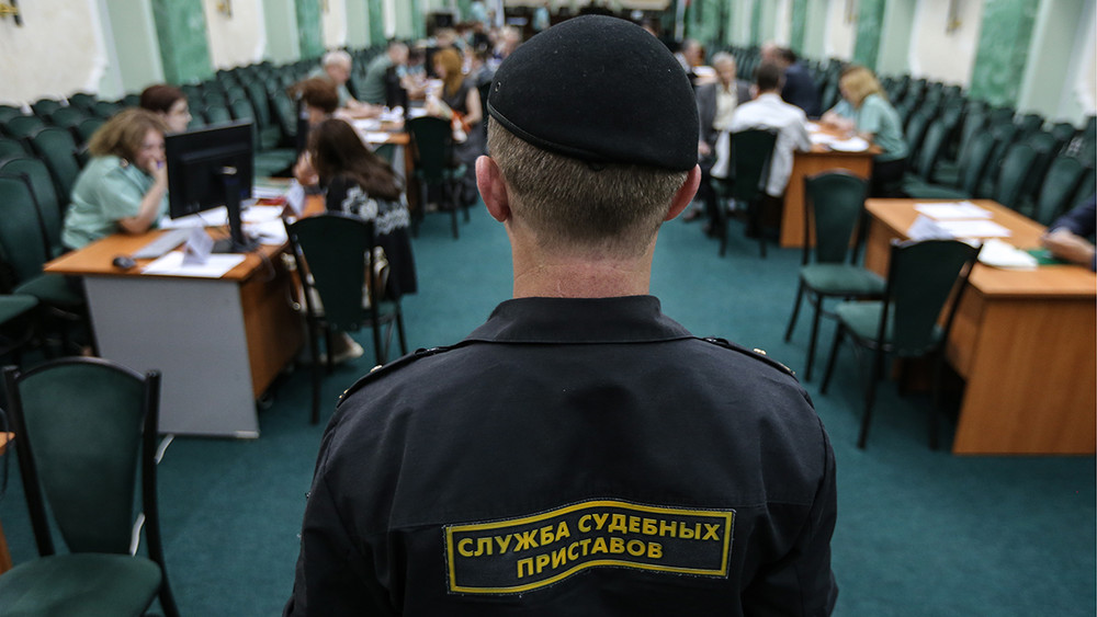 Судебные приставы помогли мошенникам отмыть более 16 млрд рублей
