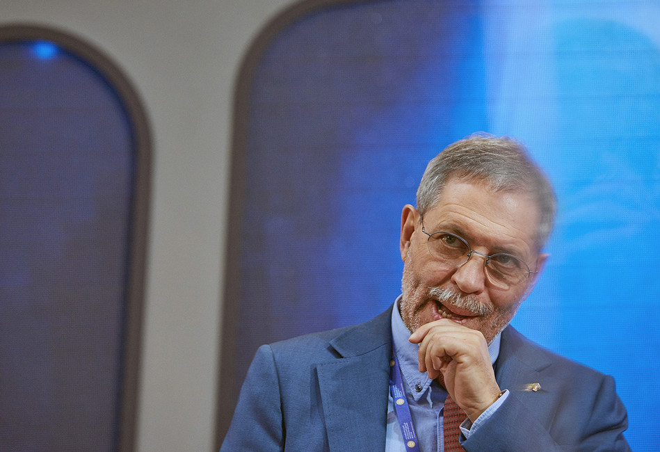 Что происходит в голове пресс-секретаря «Роснефти» Михаила Леонтьева