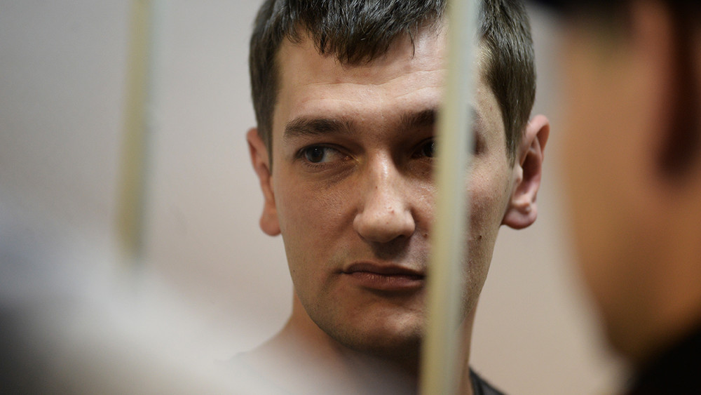 Олег Навальный во время оглашения приговора в Замоскворецком суде. 30 декабря 2014. Фото: Павел Бедняков / ТАСС