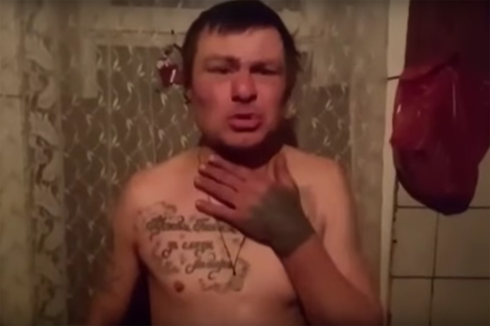 Дмитрий Буханистов во время обращения обращения к президенту Владимиру Путину. Кадр: Youtube