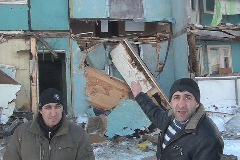 «Налью в бутылку бензин и сожгу себя». Лишенный дома новоуренгоец готов пойти на крайние меры