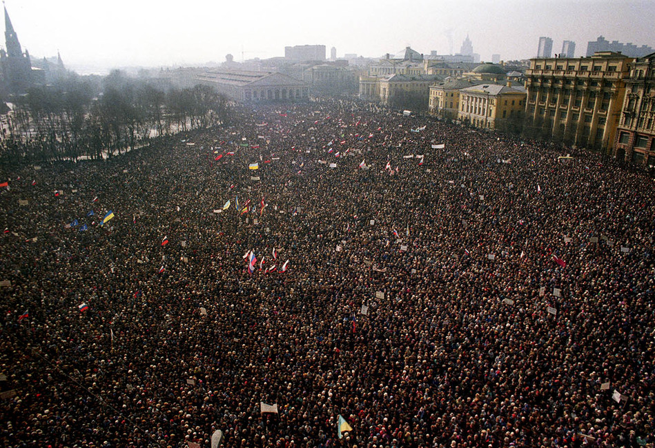 Митинг на Манежной площади в Москве, 1991 год. Фото: Дмитрий Соколов /Фотохроника ТАСС