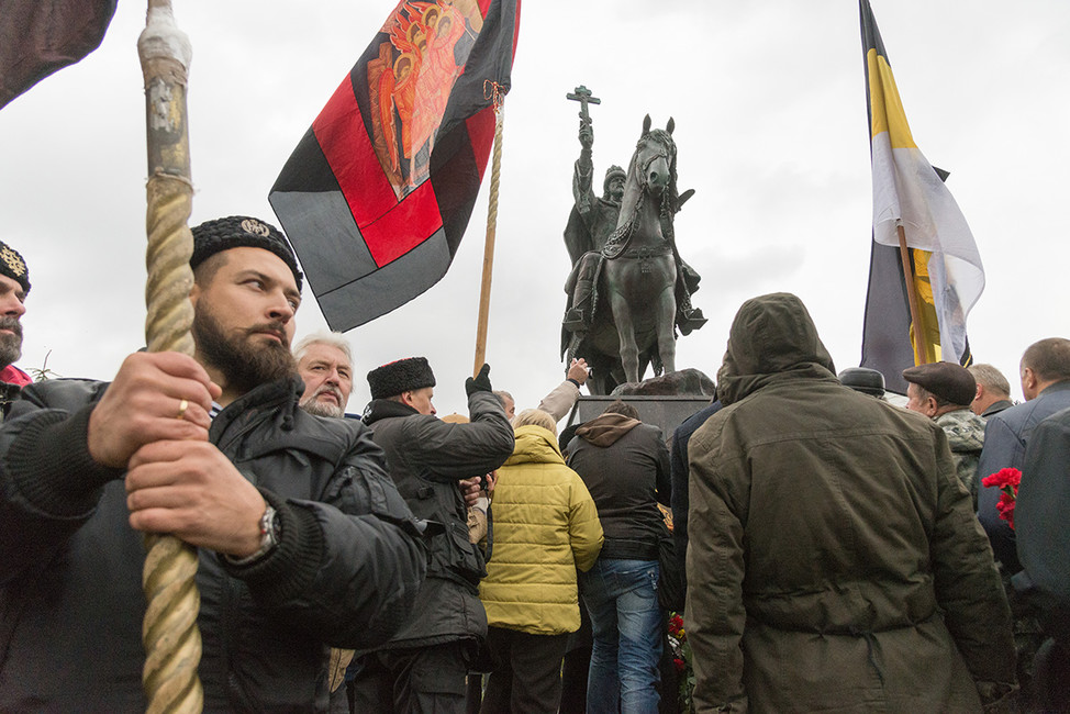 Церемония открытия памятника Ивану Грозному в Орле. Фото: Олег Харсеев / Коммерсантъ