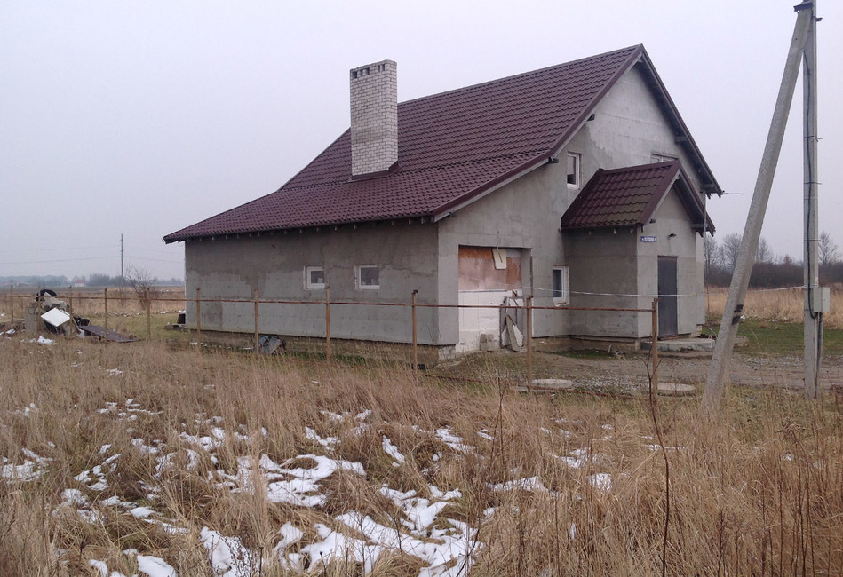Калининград. Жителей загородных домов заставляют сносить собственные дома за свой счет