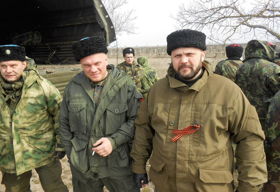 «Он, конечно, виноват, но он... не виноват». В Калининграде судья не стала наказывать казака, избившего оппозиционера
