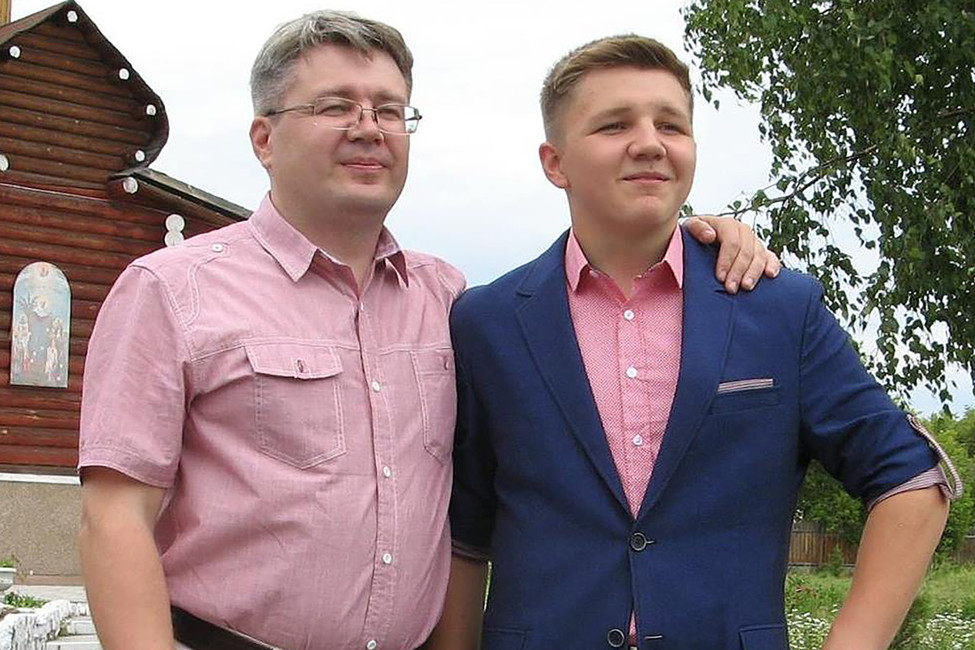 Федор Безбородов со своим сыном Данилой. Фото: фейсбук Федора Бездбородова