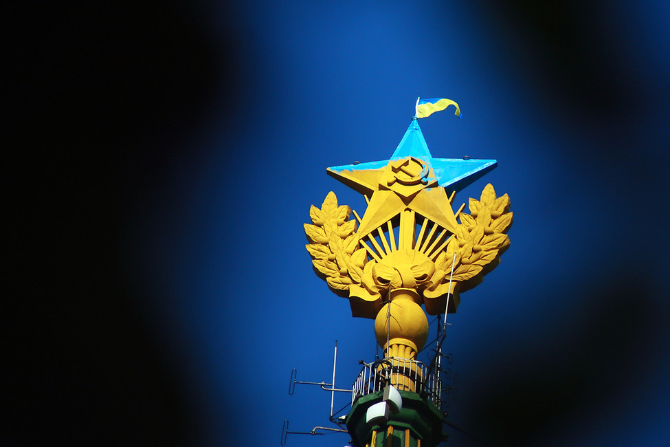 Как сочетание желтого и голубого портило россиянам жизнь. 6 случаев преследования за «украинскую» расцветку