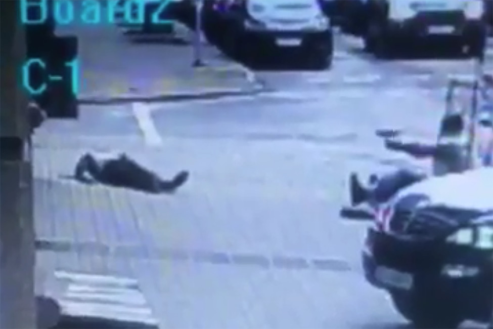 Кадр из видео убийства Дениса Вороненкова