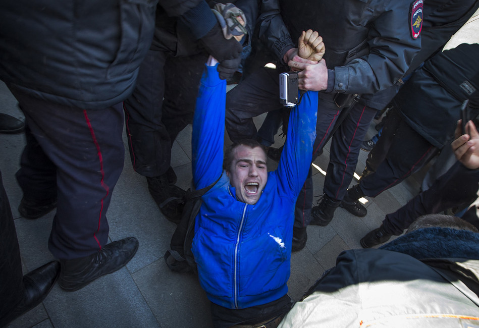 На московском антикоррупционном митинге задержаны более 700 человек