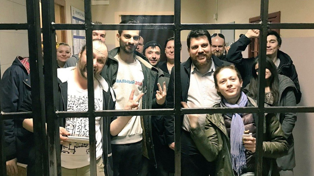 «Направьте передачи другим задержанным»: узники Тверской пишут на волю
