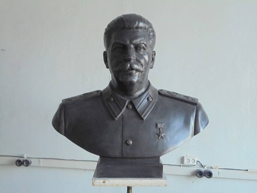 Вместо бюста Сталина в Новосибирске установят памятник Николаю II