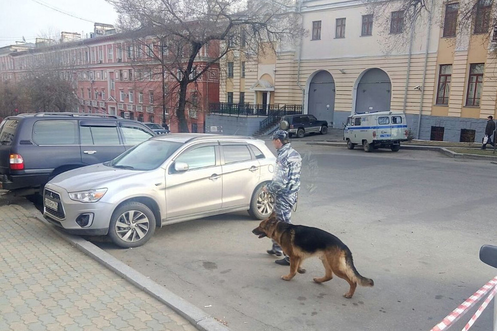 При нападении на приемную УФСБ в Хабаровске погибли три человека