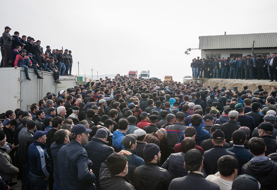 Дагестанские дальнобойщики прекратили забастовку