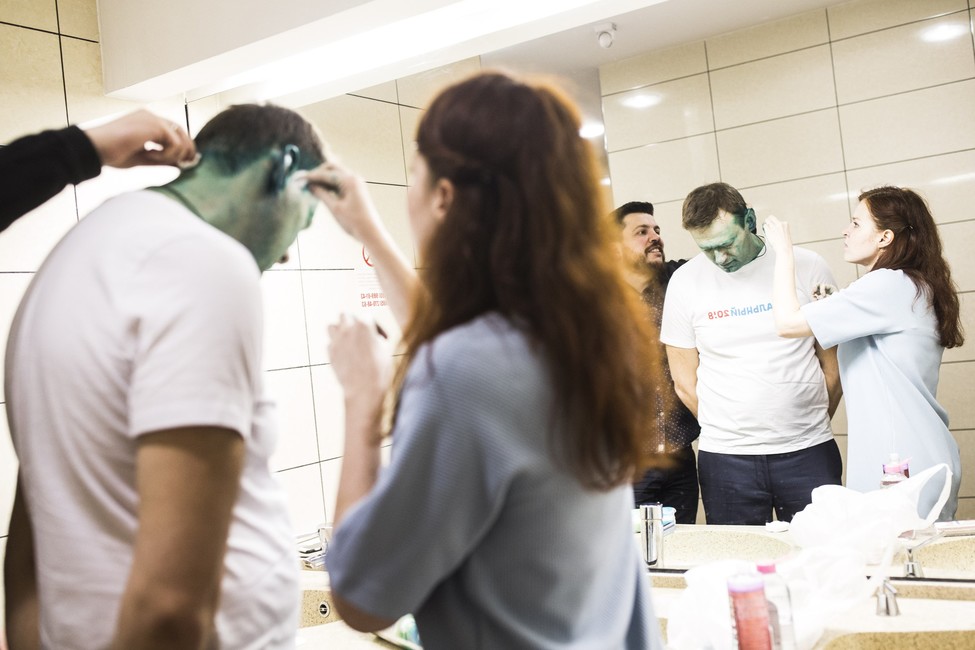 Навальному дали загранпаспорт для лечения глаза за рубежом