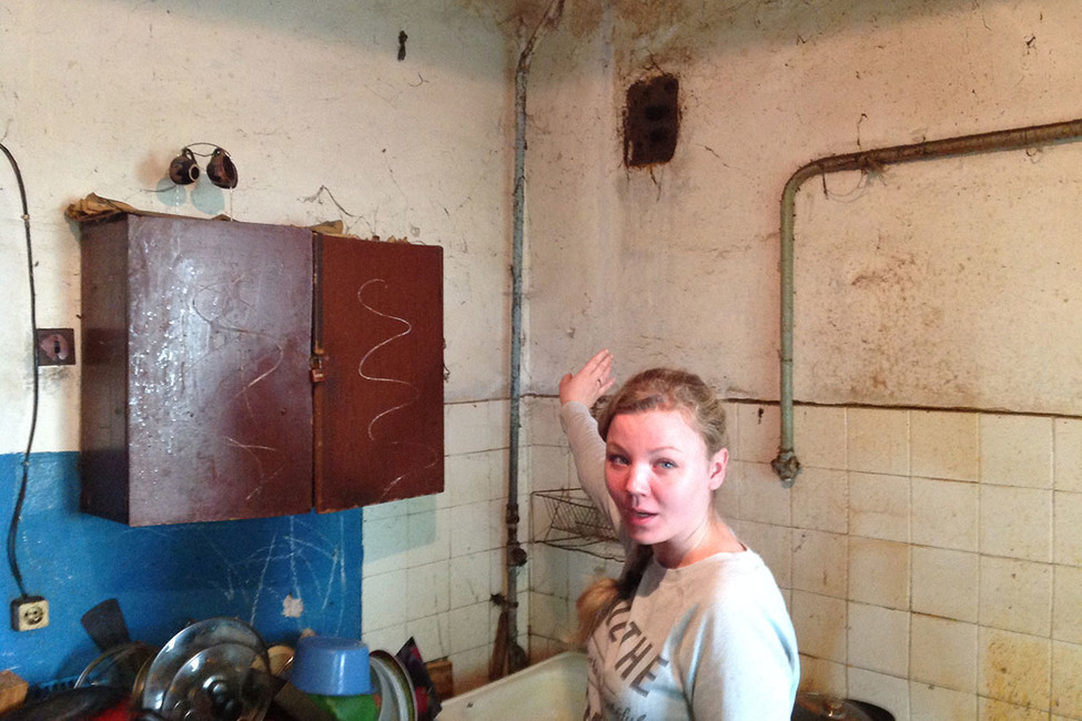 Екатерина Козлова в общежитии по улице Красносельской. Фото: Александр Гмырин