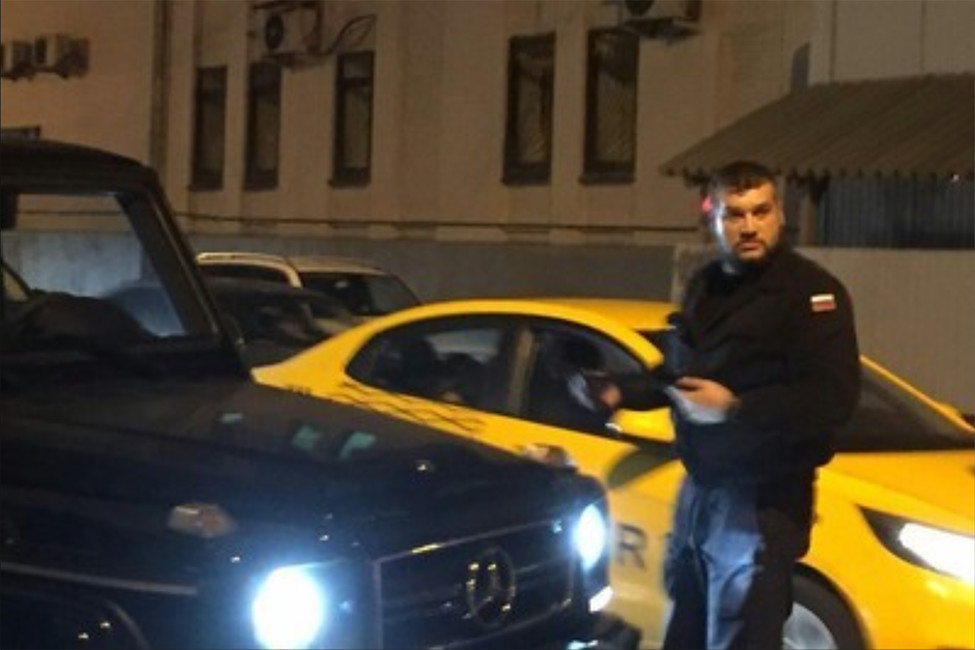 Один из нападавших. Фото: rasstr1ga / pikabu.ru