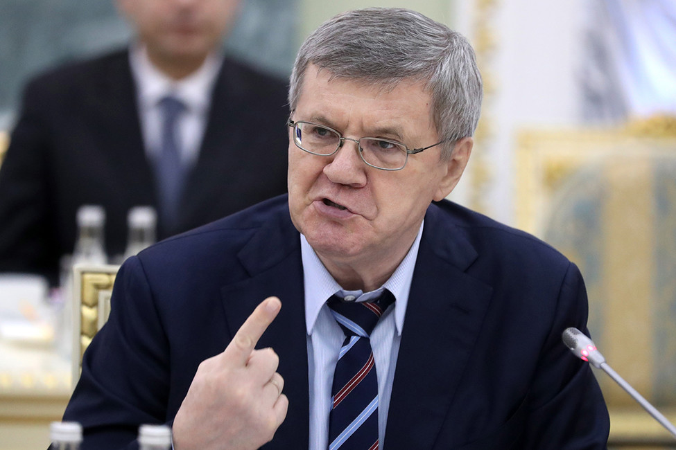 Генеральный прокурор РФ Юрий Чайка во время встречи с членами Общественной палаты РФ. Фото: Станислав Красильников / ТАСС
