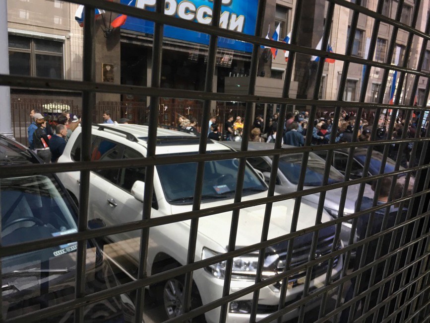 У Госдумы задержали противников «реновации». Видео