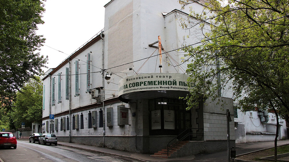 В Москве возобновили незаконный снос ДК имени Серафимовича