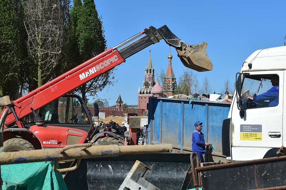 136 метров мусора над Кремлем. Из-за «реновации» в Москве и Подмосковье будет на 20% больше отходов