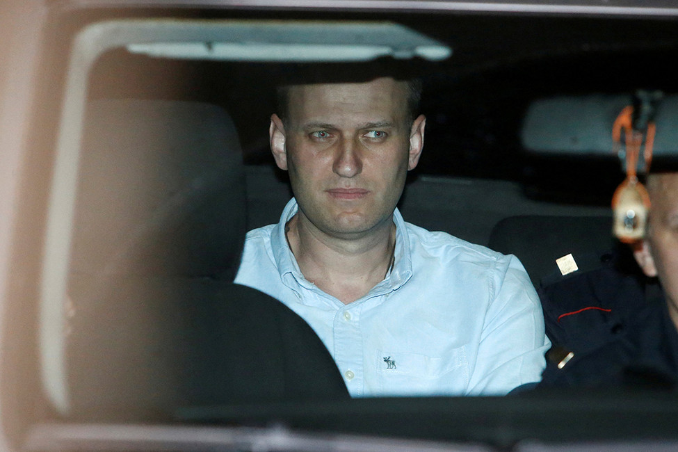 Навальный вышел на свободу после 25 суток ареста