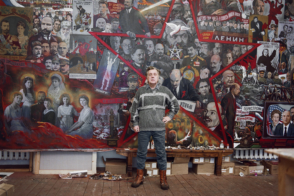 Илья Глазунов у работы «Великий эксперимент», 1990 год. Фото: Мастюков Валентин / Фотохроника ТАСС