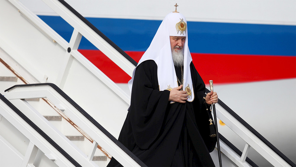 Патриарх потеснил автомобилистов