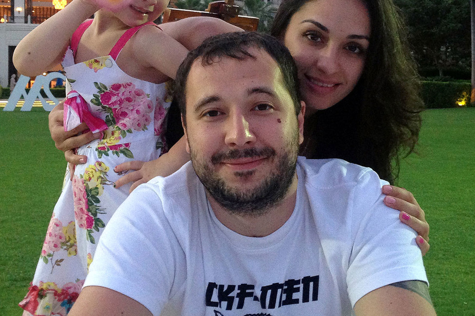 «Один из крупнейших торговцев крадеными кредитками»: на сына депутата завели уголовные дела еще в двух штатах