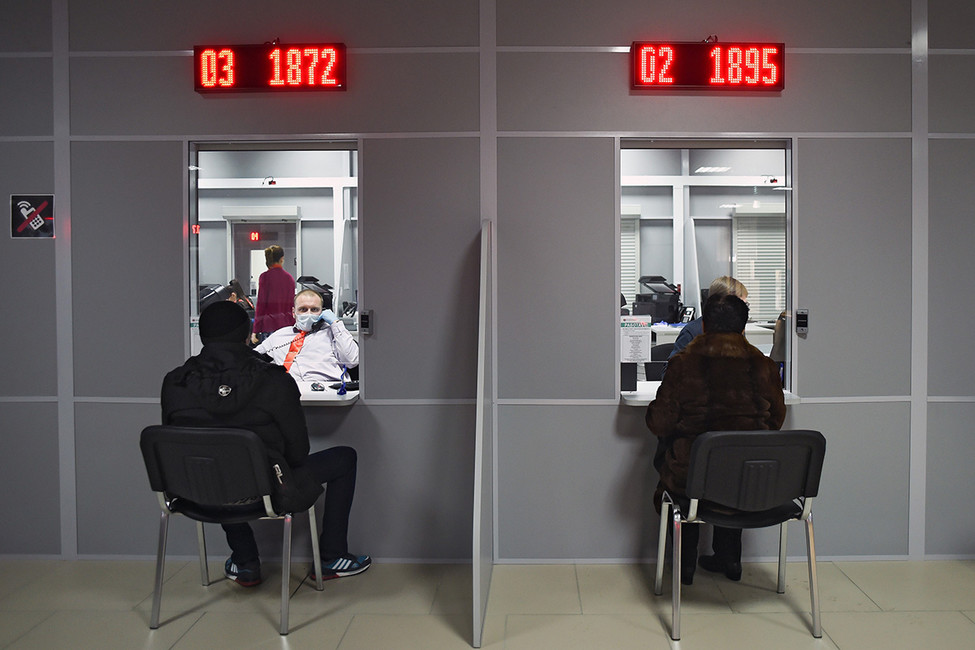 Мигрантов ад: как регистрируют иностранцев в Москве