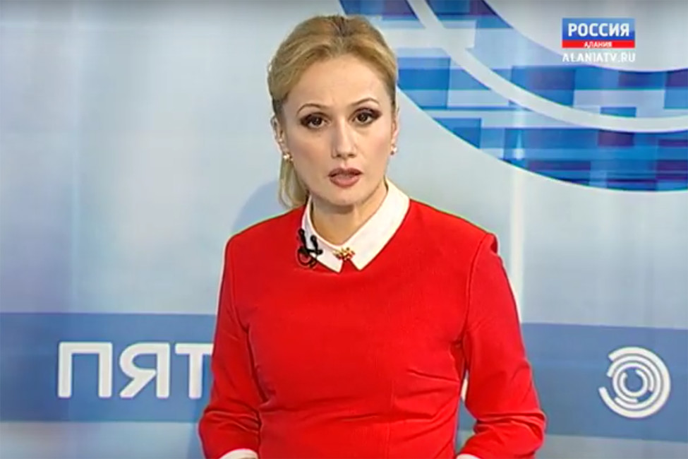 Сабанов Уланова во время ее авторской программы «Пятница». Кадр из видео