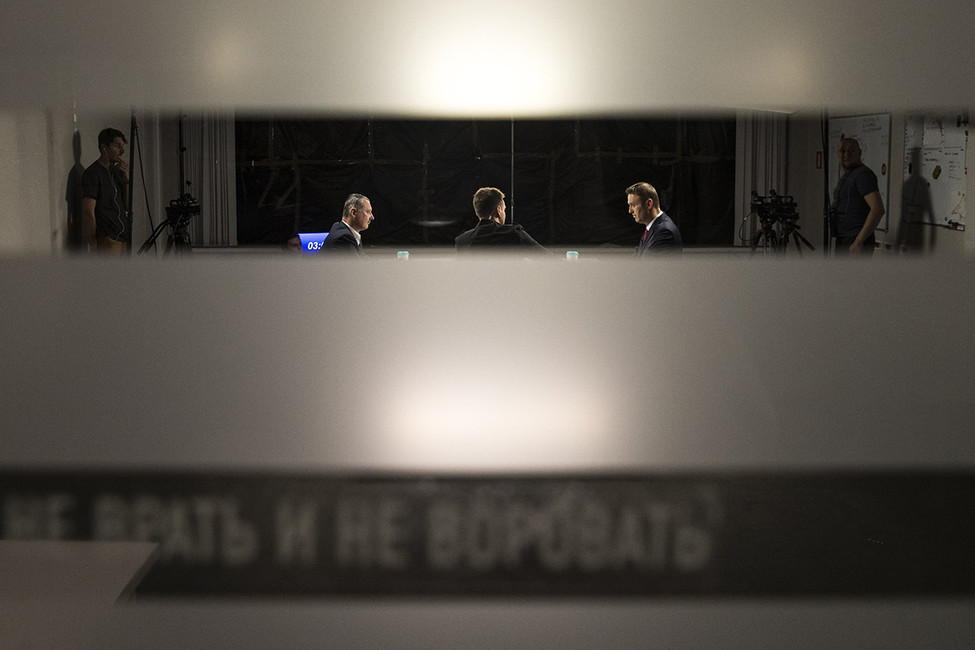 Игорь Стрелков и Алексей Навальный во время дебатов. Фото: Евгений Фельдман / Проект «Это Навальный»