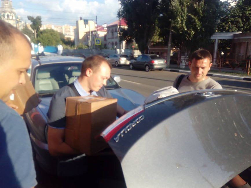 Полиция пришла с обыском в штаб Алексея Навального в Самаре