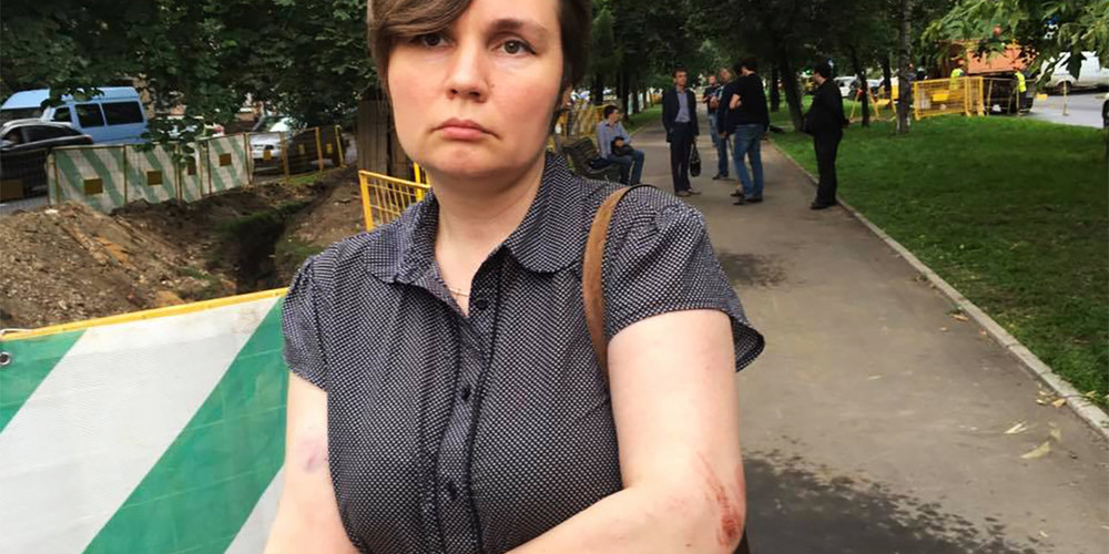 Пролетая над электрокабелем. Кандидата в мундепы бросили в траншею, прокладывание которой не смогла остановить полиция