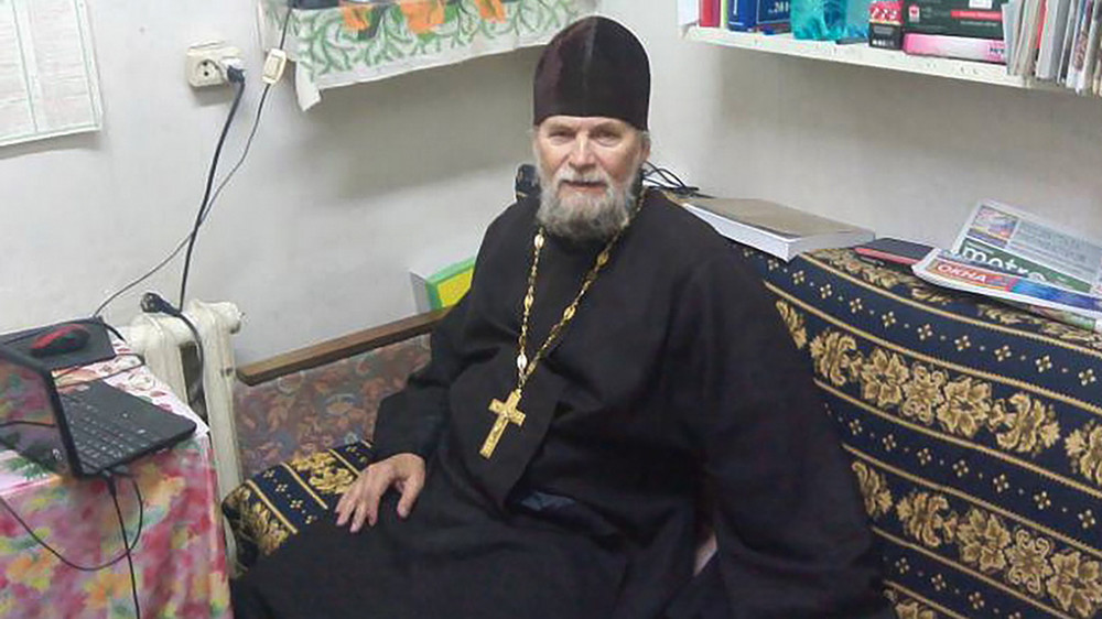 Незваный батюшка вздумал стать избранным
