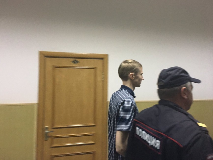 СК проверит полицейских, задерживавших фигуранта «дела 12 июня» школьника Галяшкина. На нем обнаружили следы от побоев
