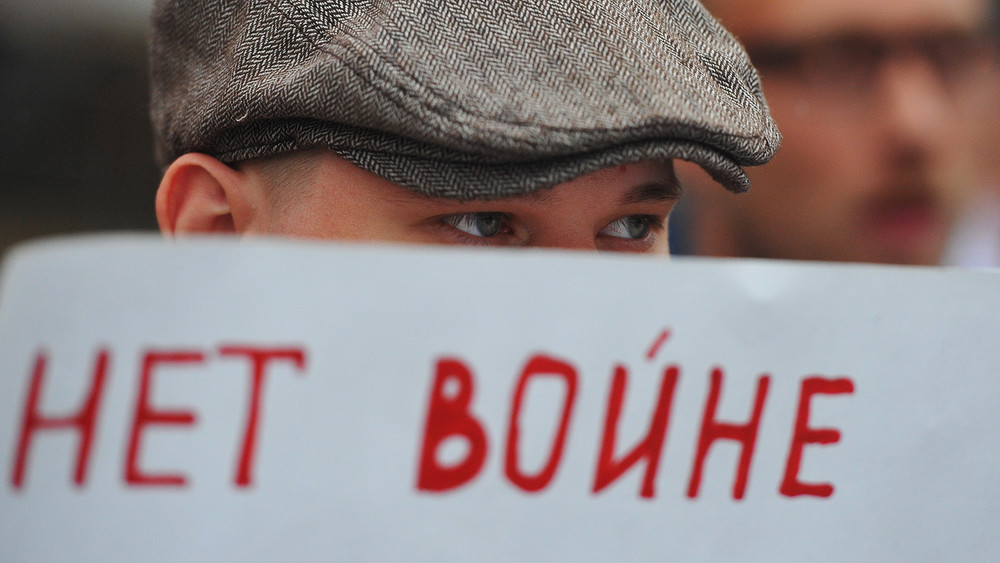 10 протестов выходных: против войны, строительства мусоросжигающего завода и статьи об оскорблении чувств верующих