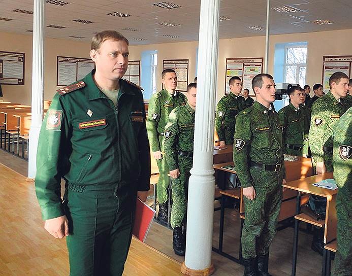 «Коммерсант»: чиновник Минобороны арестован за рекордную взятку в истории ведомства