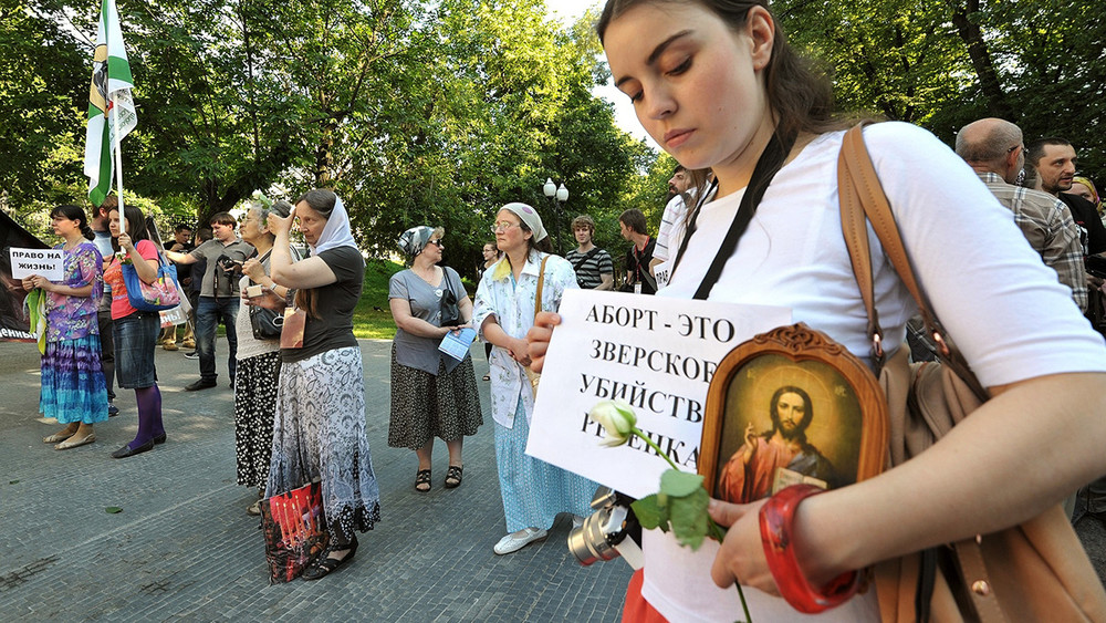 8 протестов выходных: против абортов, «Матильды» и живодеров