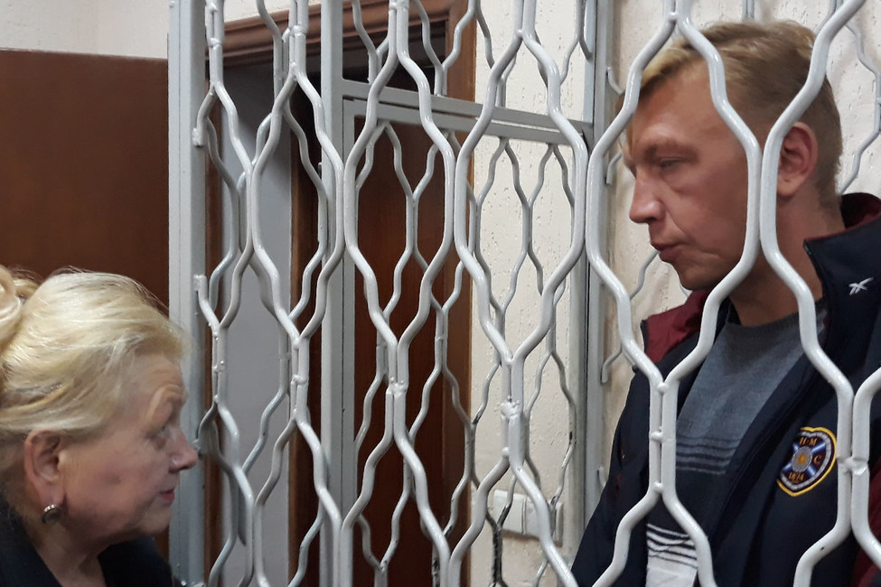 «Это не гранаты, а макеты». Как прошли обыск, арест и суд у нового фигуранта «дела БАРС»