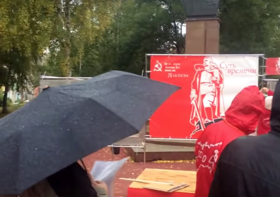 В Самаре пикетчики спели про «Красного командира», протестуя против установки памятника белочехам