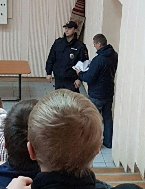 Полиция ищет по аудиториям НГТУ сторонников Навального. Фото предоставили студенты НГТУ