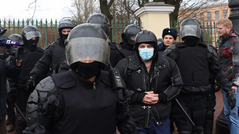 В Москве и Санкт-Петербурге начались задержания из-за акции 5 ноября. Хроника