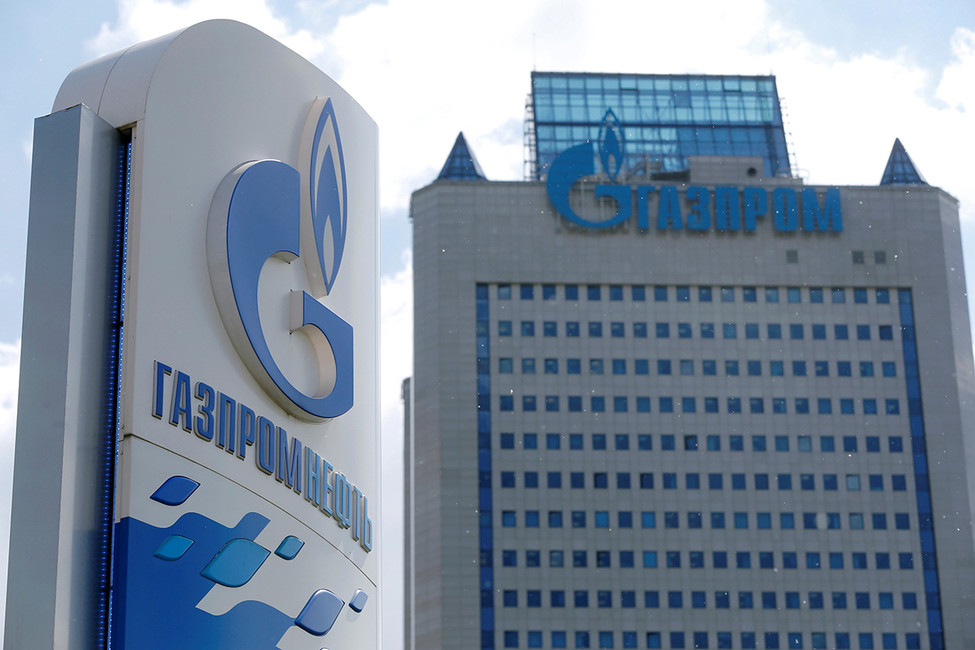 За девять месяцев «Газпром» показал убыток вместо прибыли. Доходы правления компании выросли