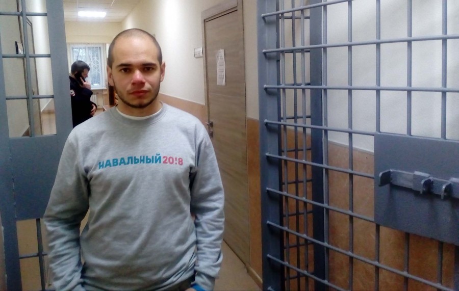 Иркутский волонтер штаба Навального объявил голодовку