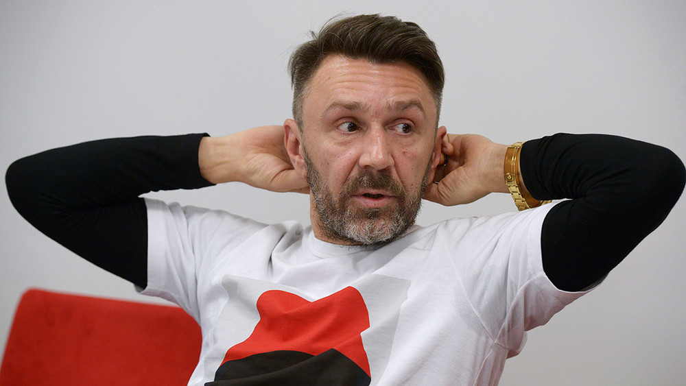 «Бездуховность тянет нас к земле»: Сергей Шнуров написал стих после провального запуска «Метеора-М»